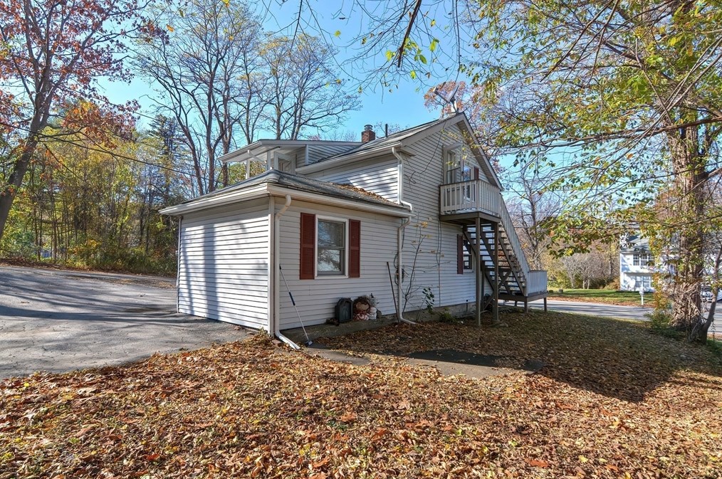 293 Stafford St, Worcester MA 01603-1423 exterior