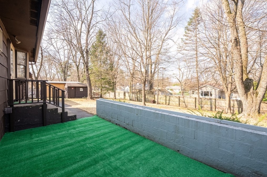 24 Sue St, Springfield MA  01108-3330 exterior