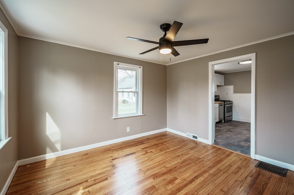 194 Holyoke Rd, Montgomery MA  01085-1611 exterior