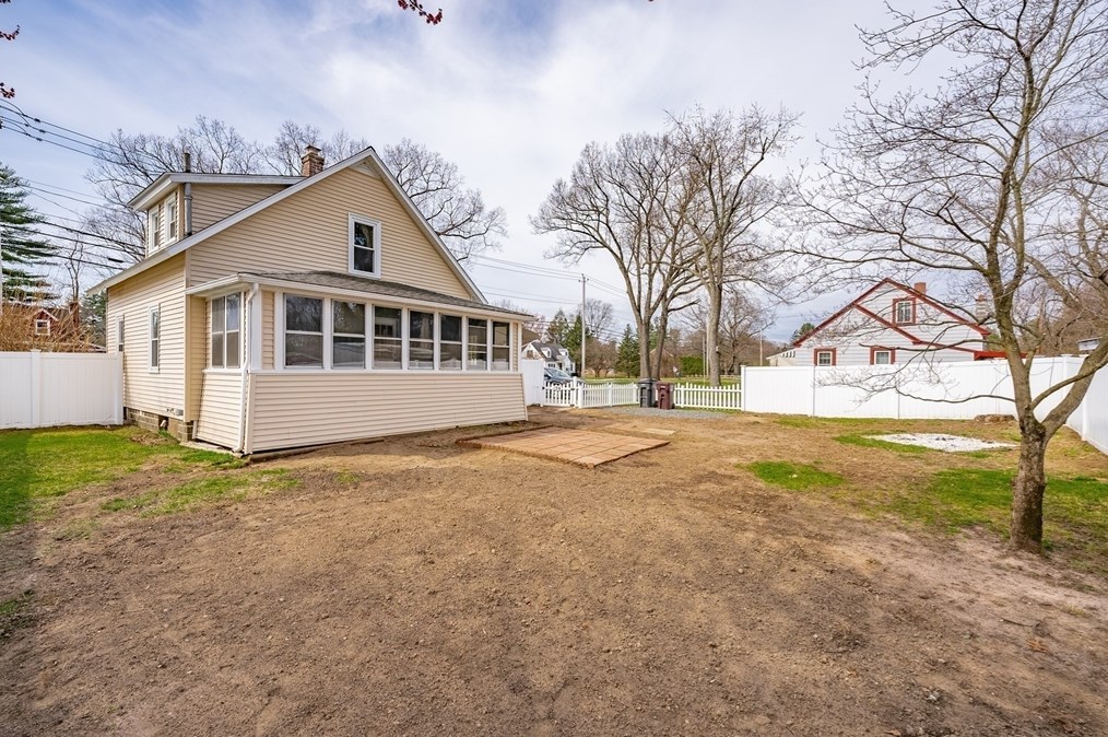 194 Holyoke Rd, Montgomery MA  01085-1611 exterior