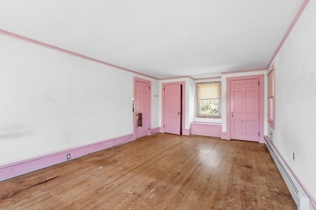 96 Pleasant St, Ayer MA  01432-1113 exterior