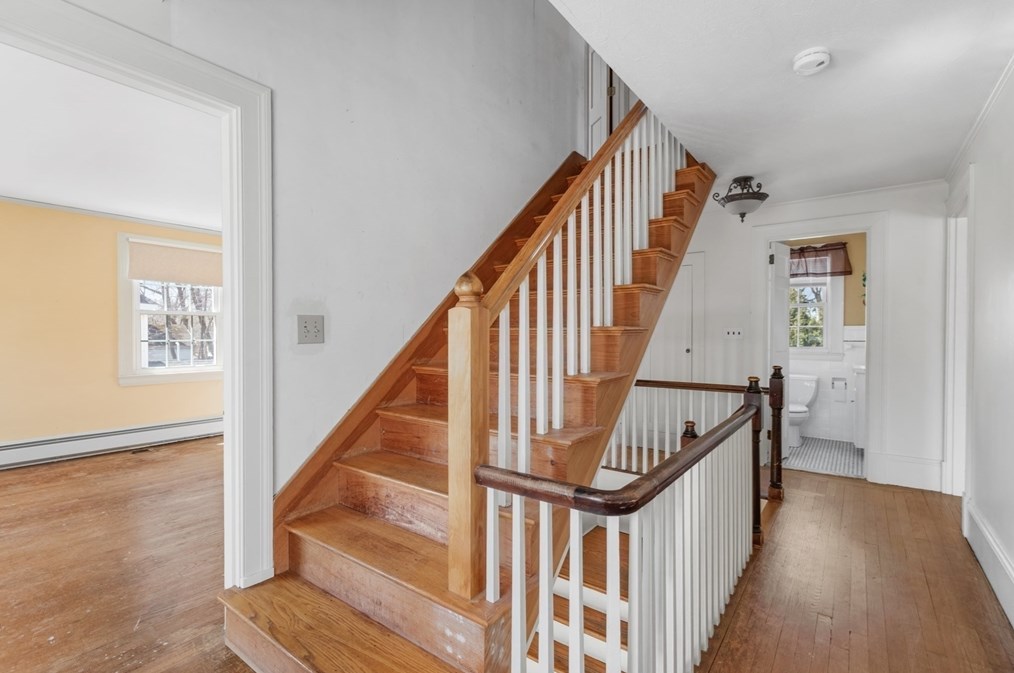 96 Pleasant St, Ayer MA  01432-1113 exterior