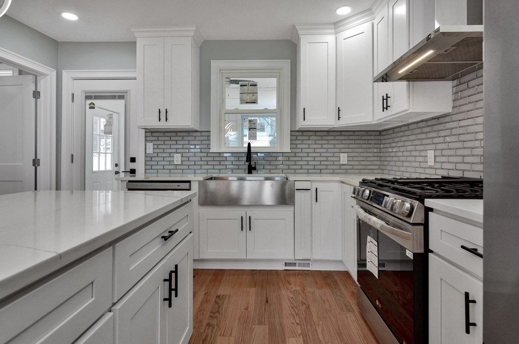 653 Lowell St, Lawrence MA  01841-4415 exterior