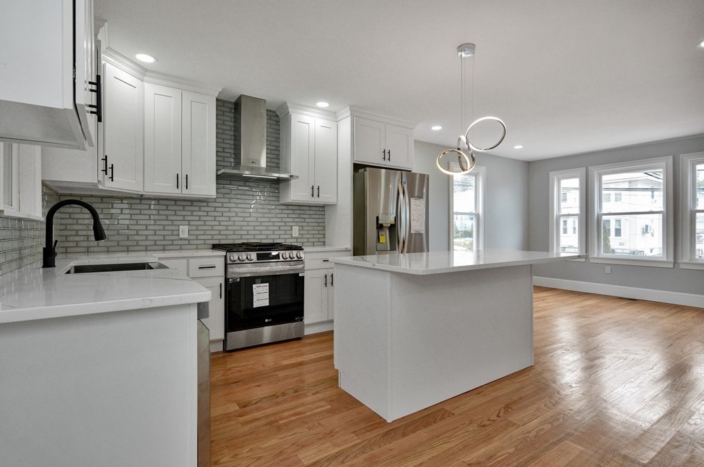 653 Lowell St, Lawrence MA  01841-4415 exterior