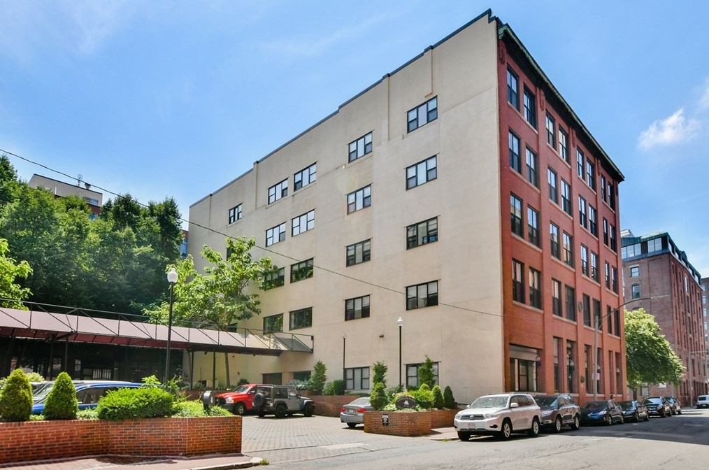 15 Sleeper St, Boston MA  exterior