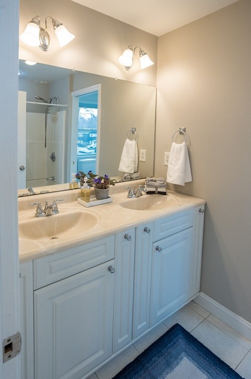 9 F St, Reading MA  01867-1925 exterior