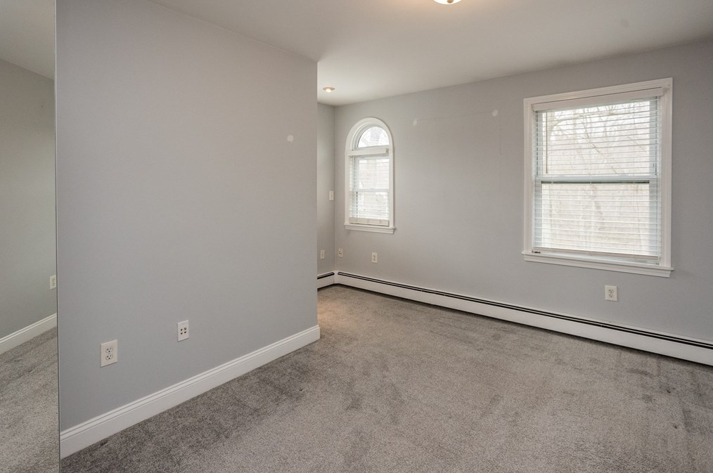 9 F St, Reading MA  01867-1925 exterior