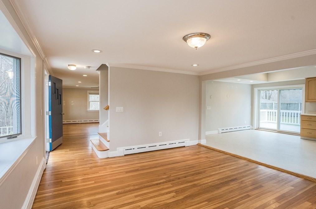 9 F St, Reading MA  01867-1925 exterior