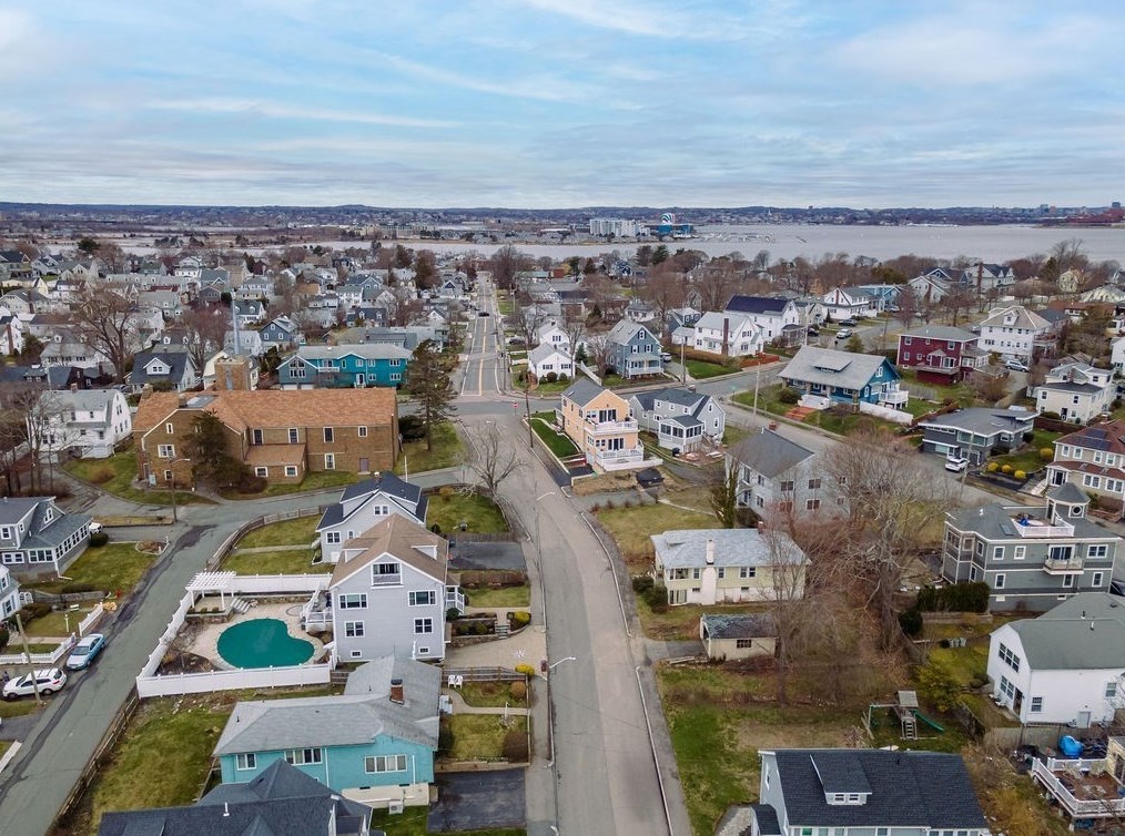 150 Huckins Ave, Quincy MA 02171-1103 exterior