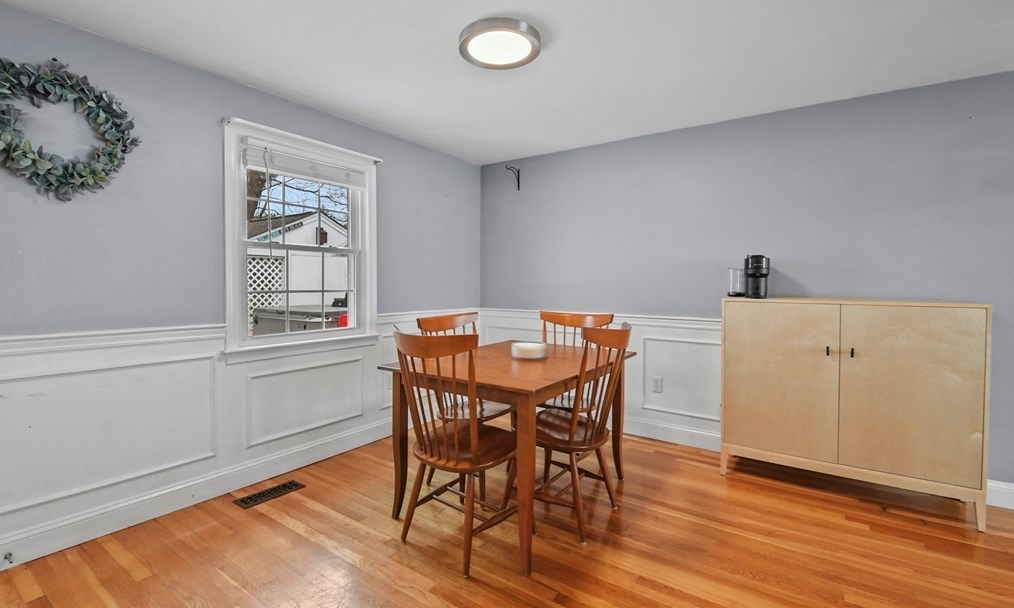 2 Saratoga Rd, Auburn MA  01501-2319 exterior