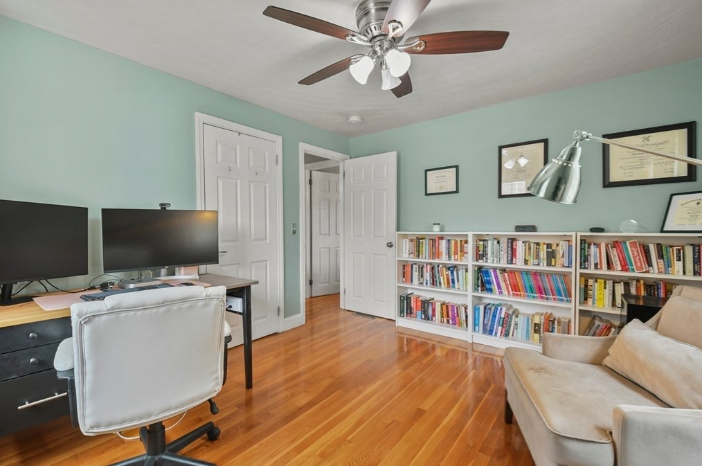 2 Saratoga Rd, Auburn MA  01501-2319 exterior