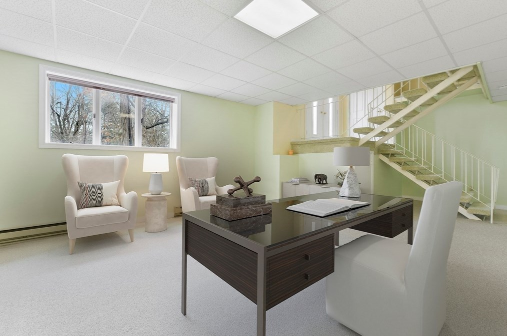 35 Mansfield Rd, Lynnfield MA 01940-2620 exterior