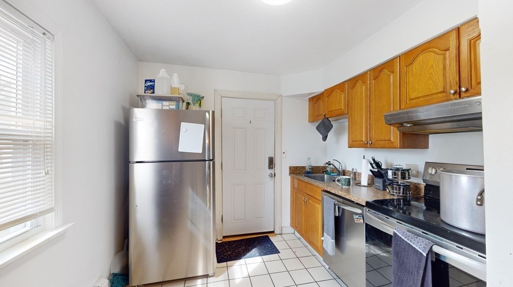 479 High St, Dedham MA 02026-2838 exterior