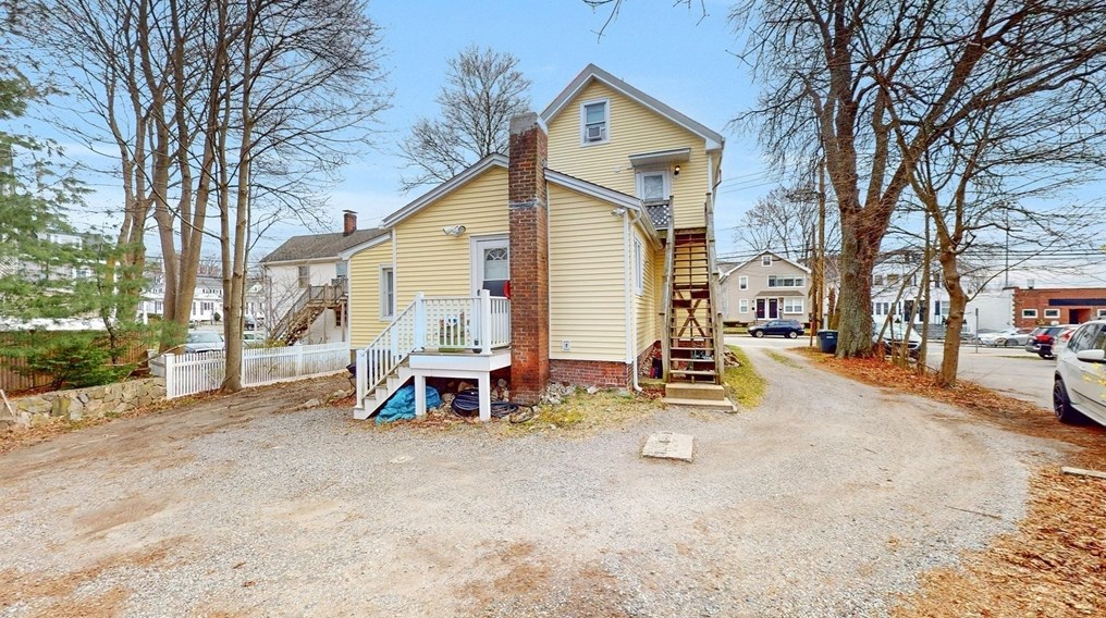 479 High St, Dedham MA 02026-2838 exterior