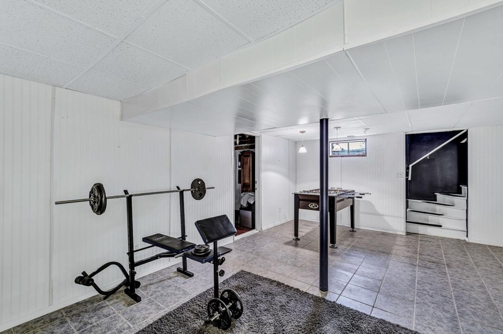 18 Ships Lantern Dr, Mashpee MA 02649-3503 exterior