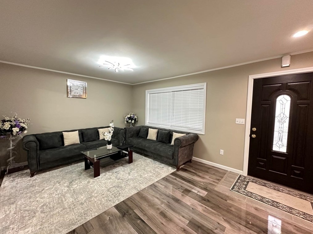 44 Day St, West Springfield MA  01089-3412 exterior