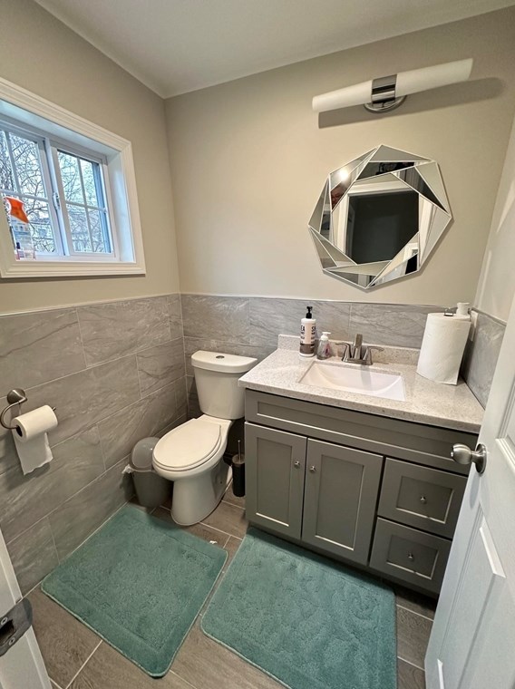 44 Day St, West Springfield MA  01089-3412 exterior