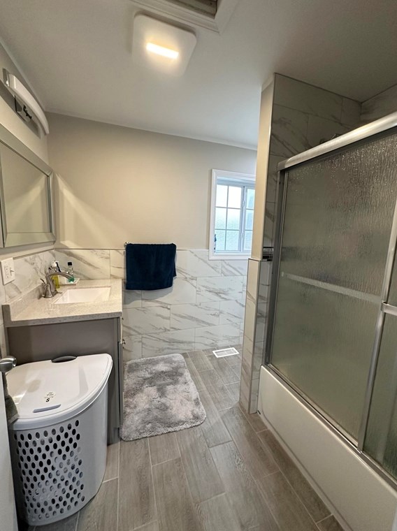 44 Day St, West Springfield MA  01089-3412 exterior