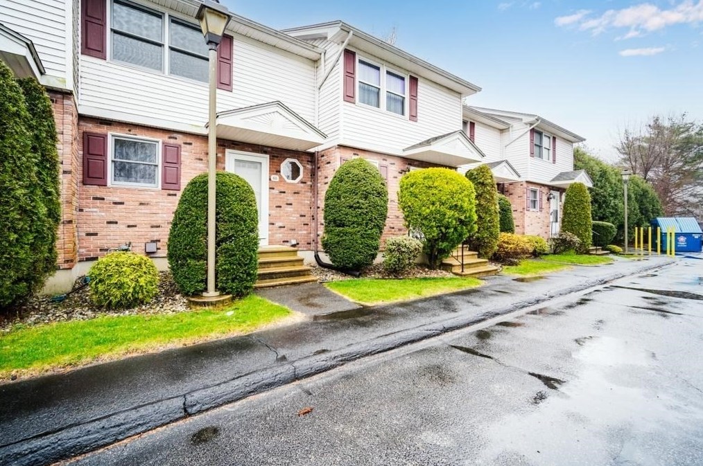 55 Empire St, Chicopee MA  01013-1945 exterior