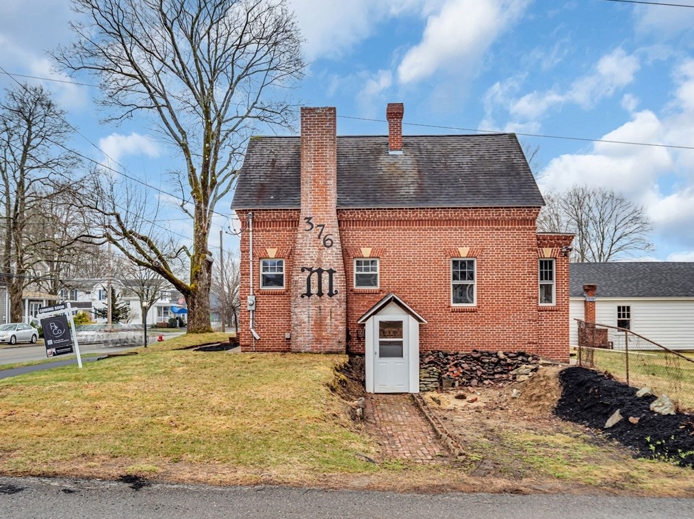 376 Central St, Winchendon MA  01475-1405 exterior