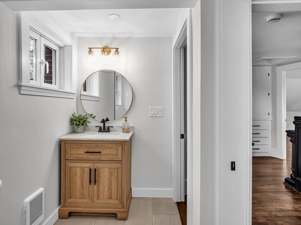 376 Central St, Winchendon MA  01475-1405 exterior