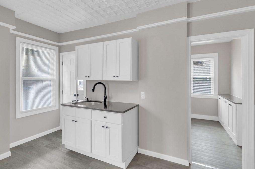 440 Sumner Ave, Springfield MA 01108-2470 exterior