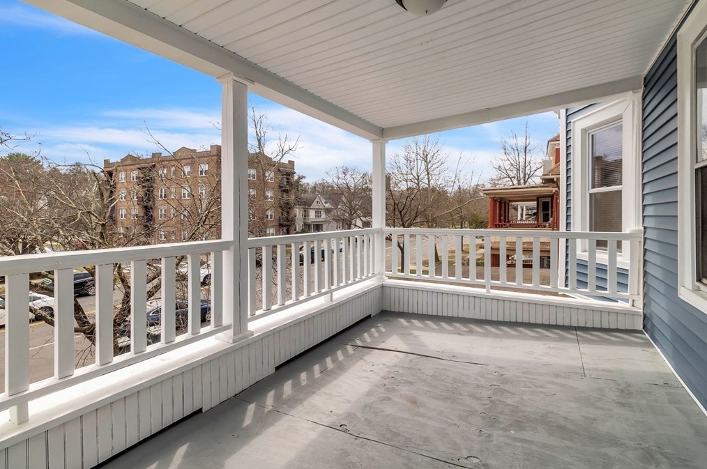 440 Sumner Ave, Springfield MA 01108-2470 exterior