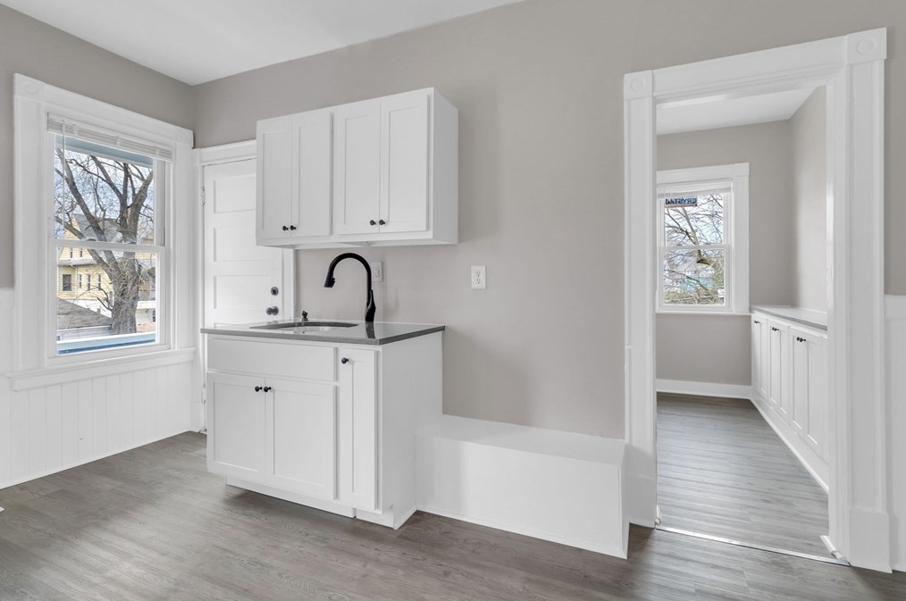 440 Sumner Ave, Springfield MA 01108-2470 exterior