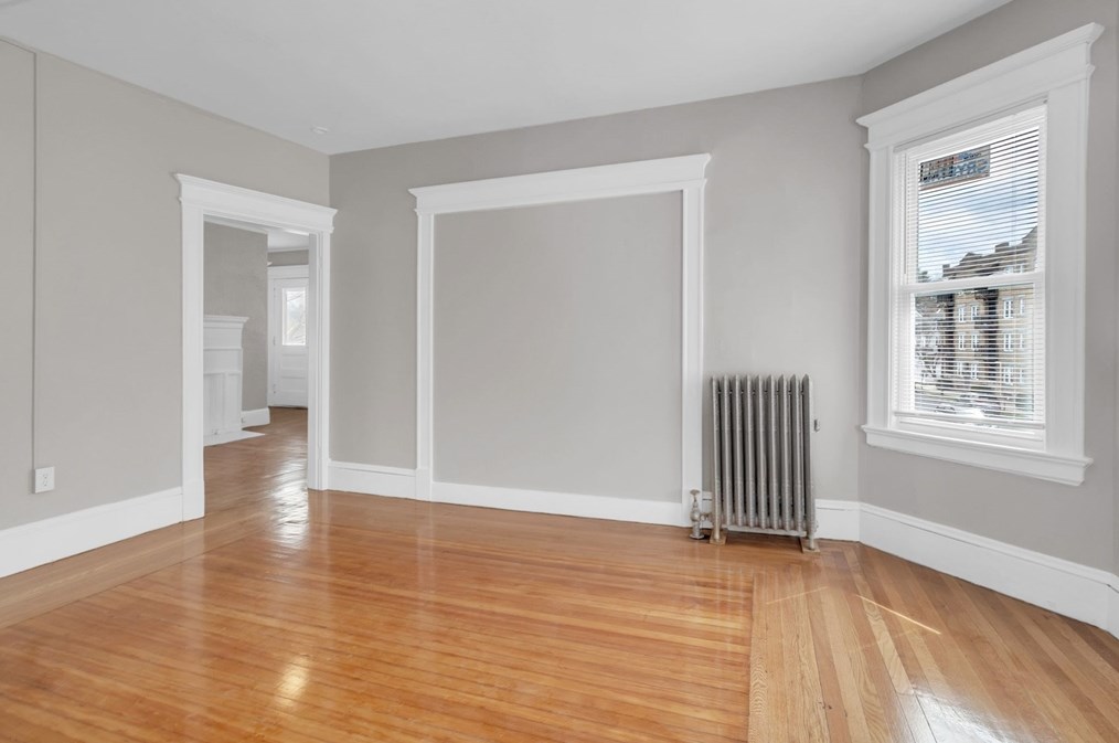 440 Sumner Ave, Springfield MA 01108-2470 exterior