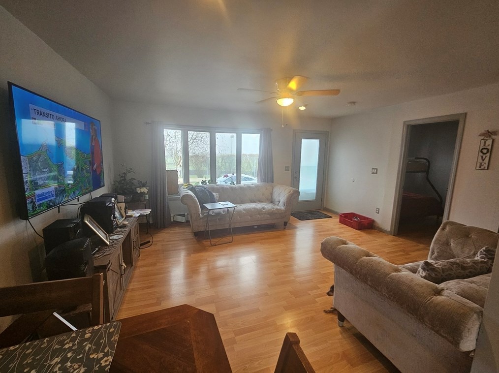 570 Maxfield St, New Bedford MA  02740-4128 exterior