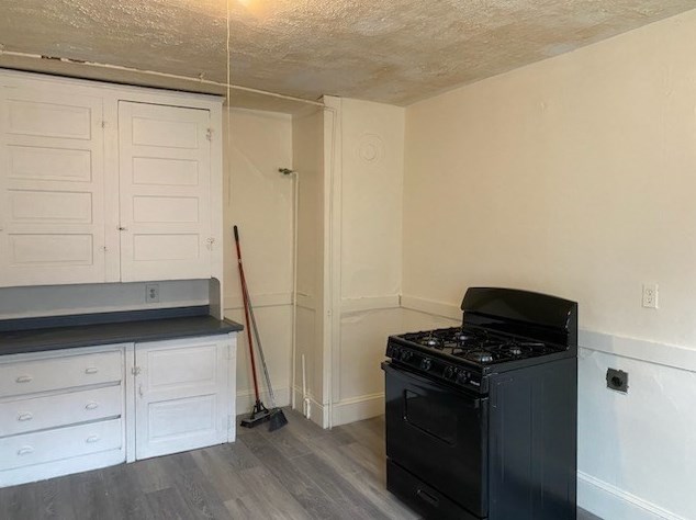 415 Wilbraham Rd, Springfield MA 01109-2718 exterior