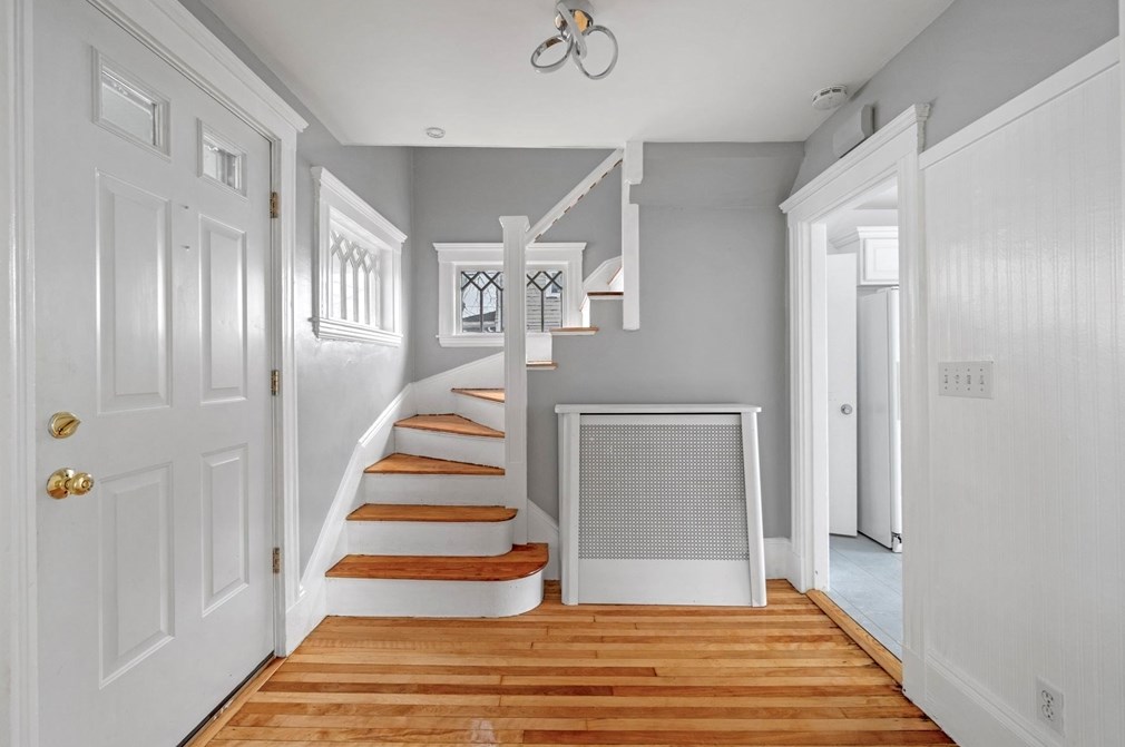 35 Gilbert St, Lynn MA  01902-1152 exterior