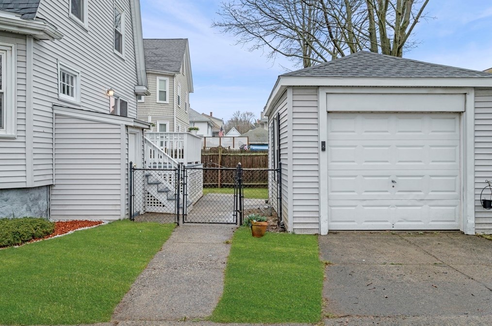 35 Gilbert St, Lynn MA  01902-1152 exterior