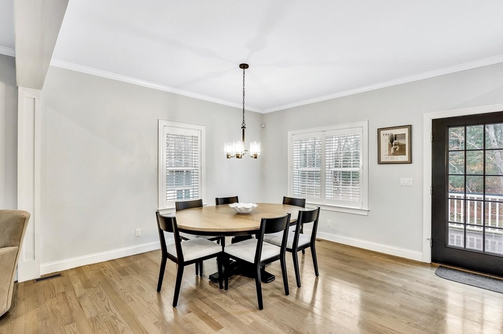 1432 Old Sandwich Rd, Plymouth MA  02360-2500 exterior