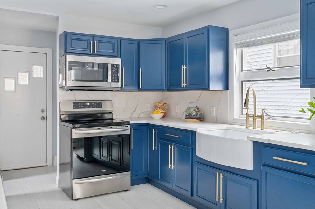 72 Pierce St, Malden MA  02148-2955 exterior