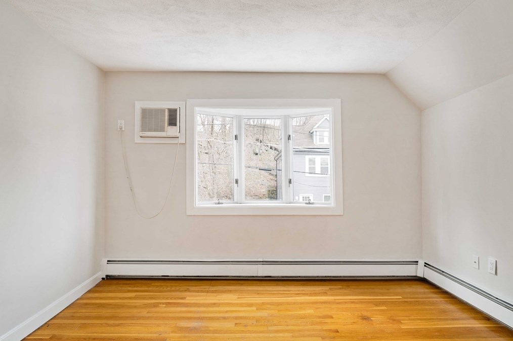 72 Pierce St, Malden MA  02148-2955 exterior