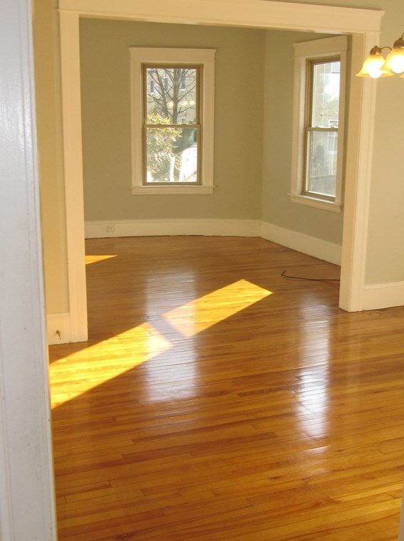 9 Greendale Ave, Worcester MA 01606 exterior