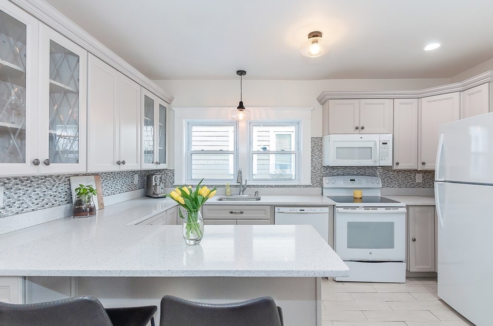 24 Jonathan St, New Bedford MA  02740-2432 exterior