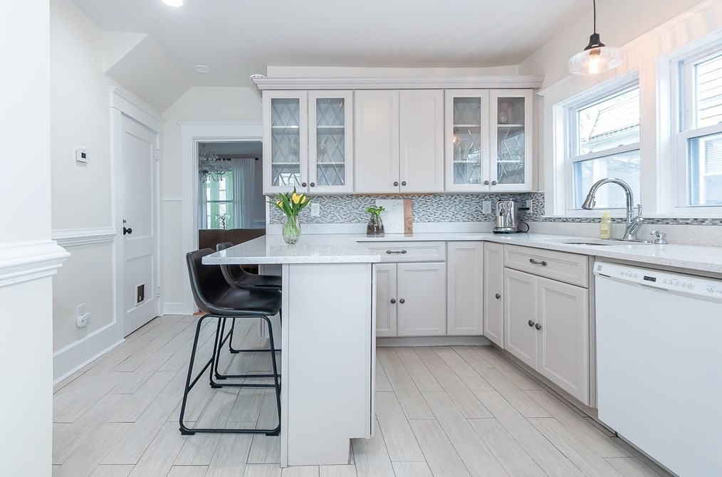 24 Jonathan St, New Bedford MA  02740-2432 exterior