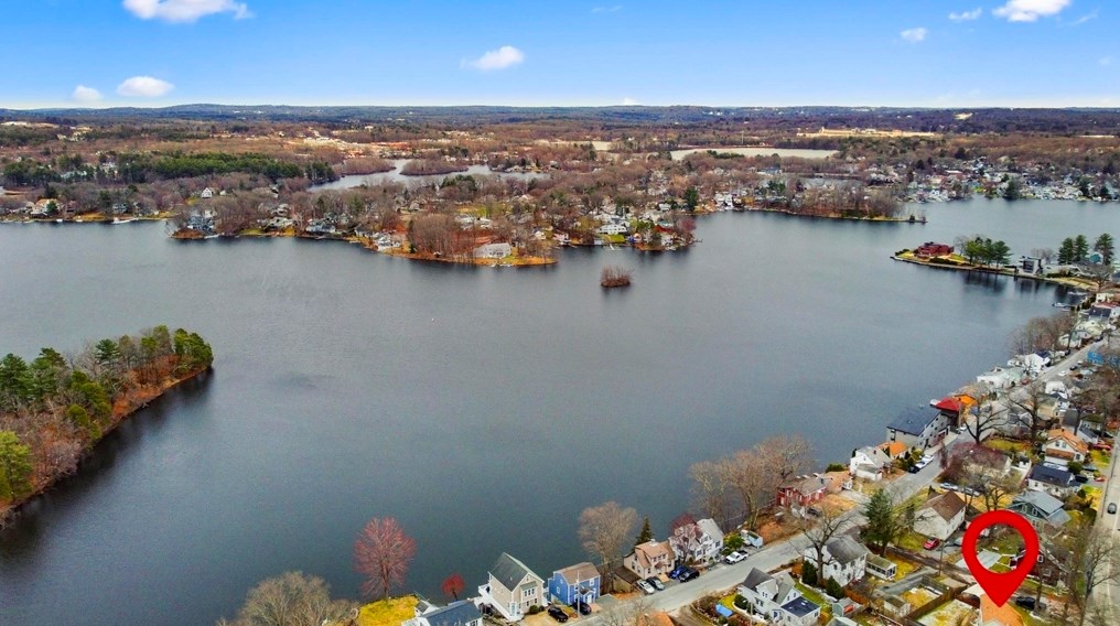 361 Lk Ave, Worcester MA 01604-1311 exterior