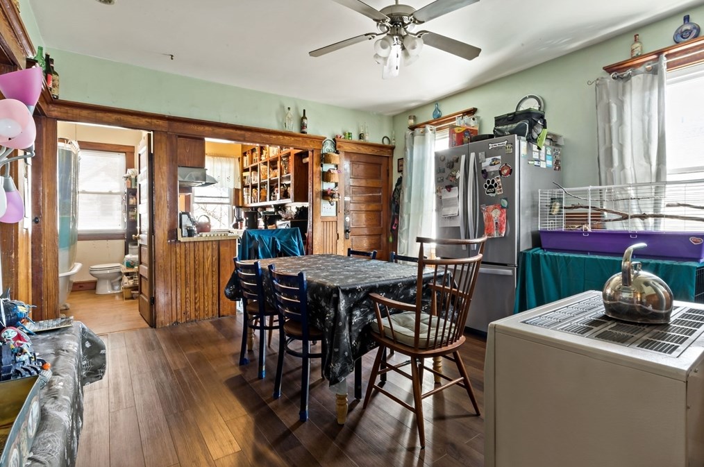 311 Collette St, New Bedford MA 02746-2422 exterior