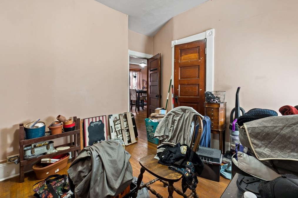 311 Collette St, New Bedford MA 02746-2422 exterior