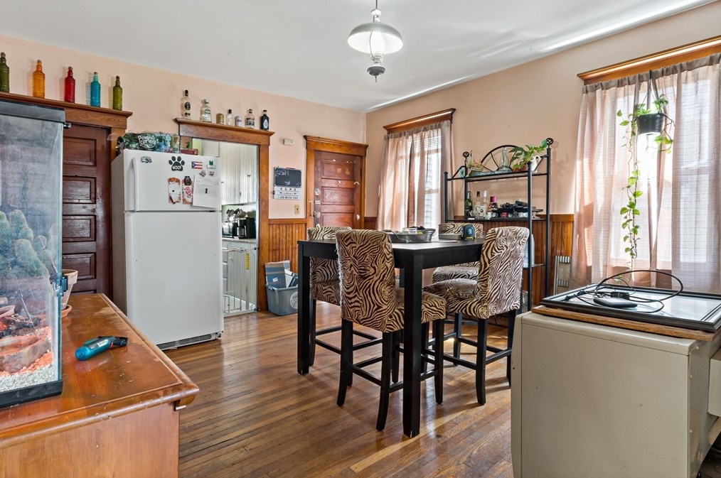 311 Collette St, New Bedford MA 02746-2422 exterior