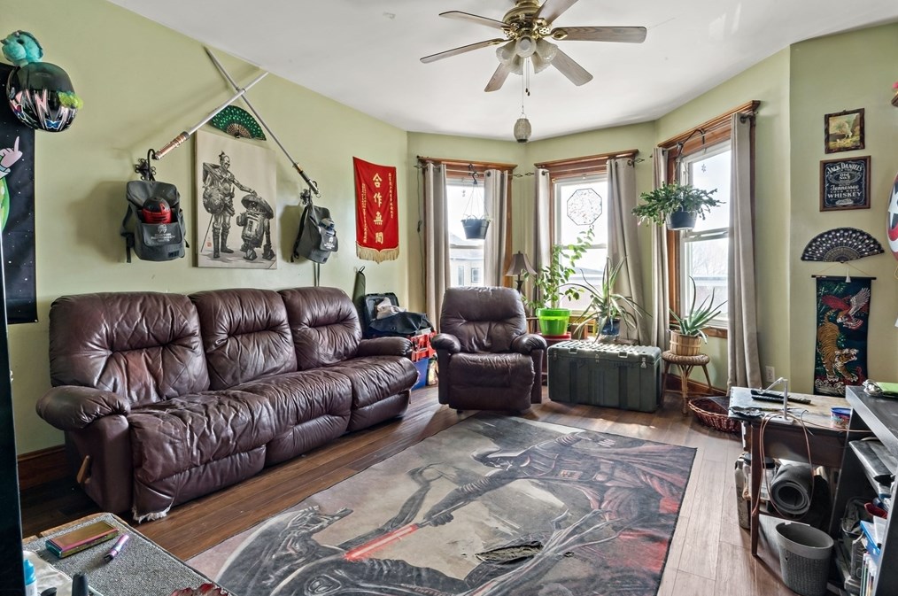 311 Collette St, New Bedford MA 02746-2422 exterior