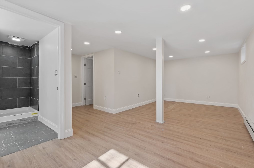 12 Hara St, Worcester MA  01604-1406 exterior