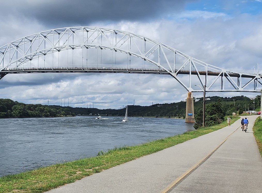 90 Westcliff Dr, Plymouth MA  02360-1477 exterior