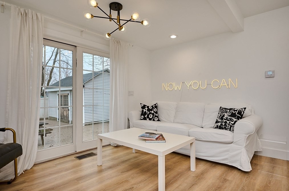 130 Delaney Ave, Chicopee MA 01013-1311 exterior