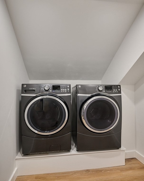 130 Delaney Ave, Chicopee MA 01013-1311 exterior