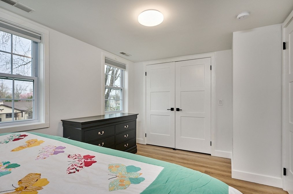 130 Delaney Ave, Chicopee MA 01013-1311 exterior