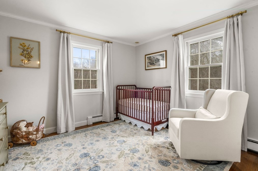 4 Oldfield Dr, Sherborn MA  01770-1114 exterior